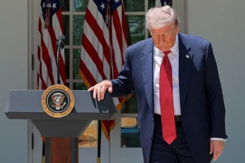 Trump Flies to Beijing. Xi Is Already Talking to Iran and Waiting for Putin.